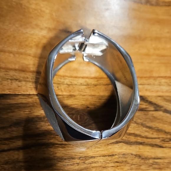 Stainless steel Hinged Braclet - Picture 4 of 6